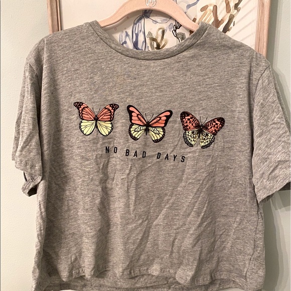 gray butterfly tee - Picture 1 of 3